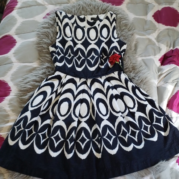 The Limited Dresses & Skirts - Beautiful sleeveless dress with pockets